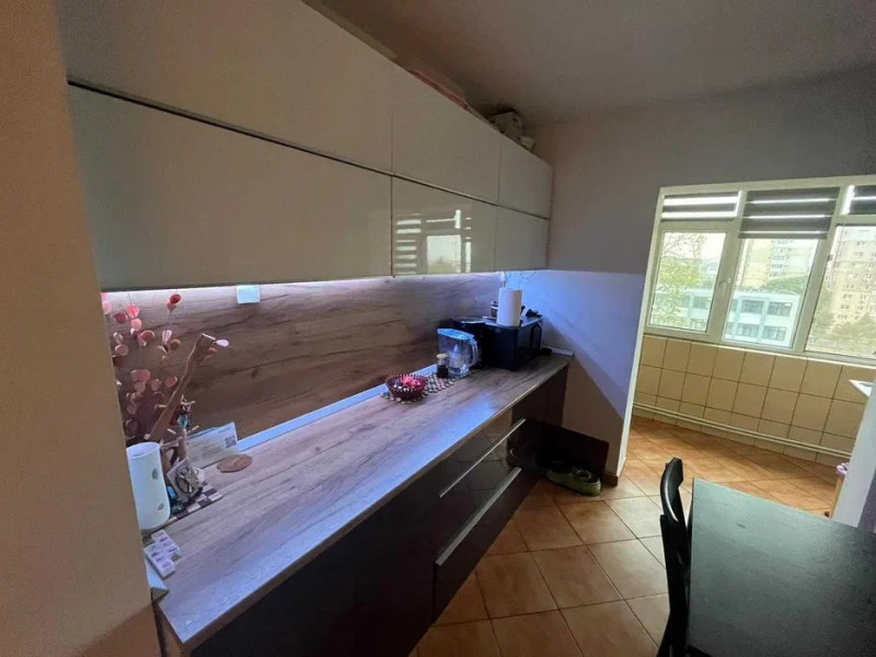 Apartament 3 Camere - Tomis Nord - Etaj 4 Cu Pod - Mobilat - Centrala Gaze