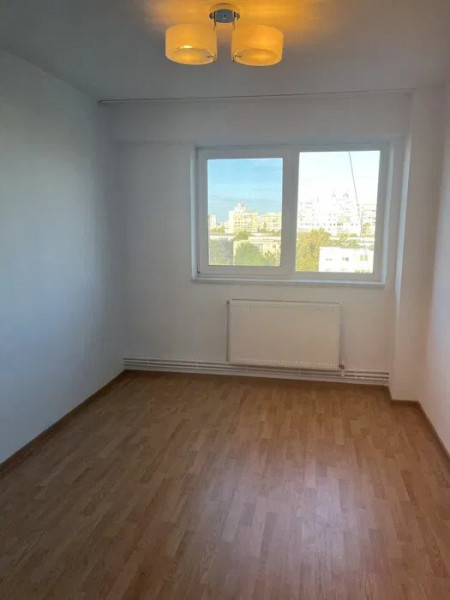 Apartament 3 Camere - Tomis Nord - Etaj Intermediar - Renovat - Centrala Pe Gaze