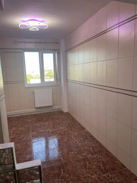 Apartament 3 Camere - Tomis Nord - Etaj Intermediar - Renovat - Centrala Pe Gaze