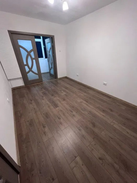 Apartament 3 Camere - Faleza Nord - Reyna - Etaj 2 - Renovat - Centrala Pe Gaze
