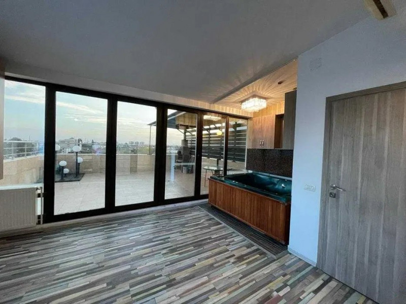 Apartament 2 Camere Unicat - Zona Km 4-5 - Terasa 32 Mp - Jacuzii