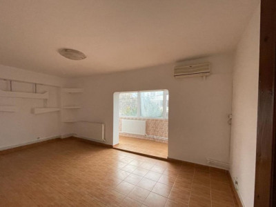 Apartaemnt 4 Camere - Faleza Nord - Reyna - Etaj 1 - Centrala Pe Gaze