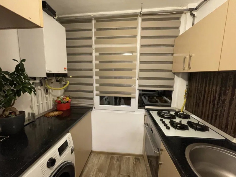 Apartament 2 Camere - Km 5 - Etaj 3 - Renovat Integral - Centrala Pe Gaze
