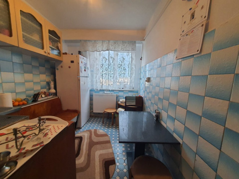 OCAZIE!!! TOMIS NORD APARTAMENT CU 3 CAMERE DECOMANDAT CENTRALA GAZE 
