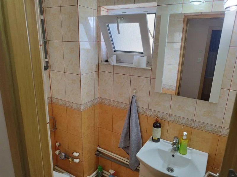 Apartament 3 Camere - Zona Anda - Etaj 3 - Renovat - Centrala Pe Gaze