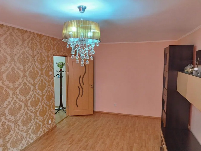 Apartament 3 Camere - Zona Anda - Etaj 3 - Renovat - Centrala Pe Gaze