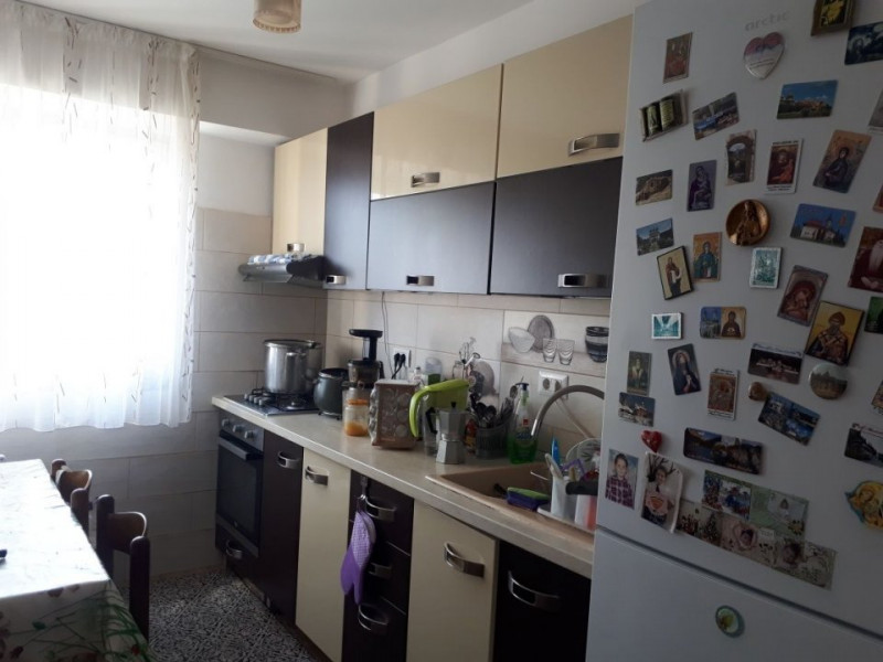 Apartament 3 Camere Decomandate - Zona Casa de Cultura - Gaze