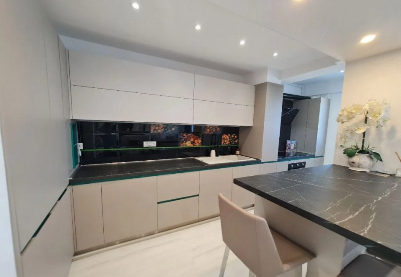 PROPRIETATE DE LUX - Tomis Plus - Loc Parcare Subteran - CONFORT MAXIM !!! 