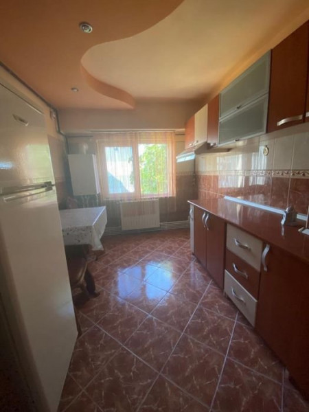 Apartament 3 Camere Decomandate - Zona CET - Gaze - Etaj 3