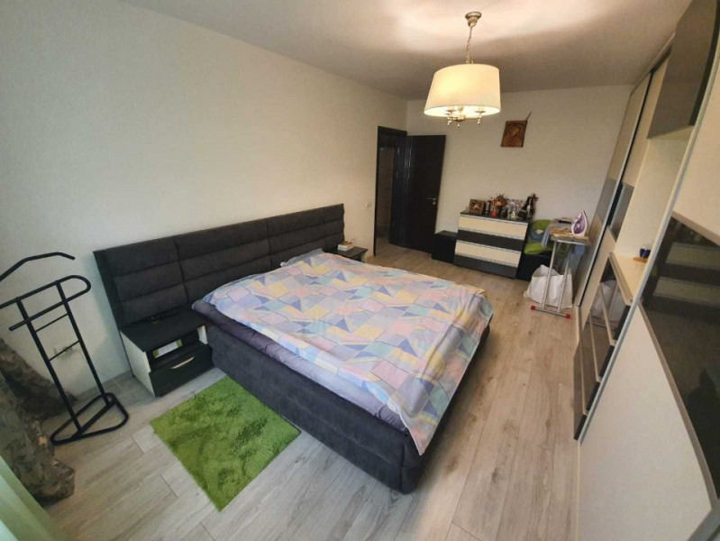 Apartament 3 Camere Decomandate - Zona Far - Gaze - Loc Parcare