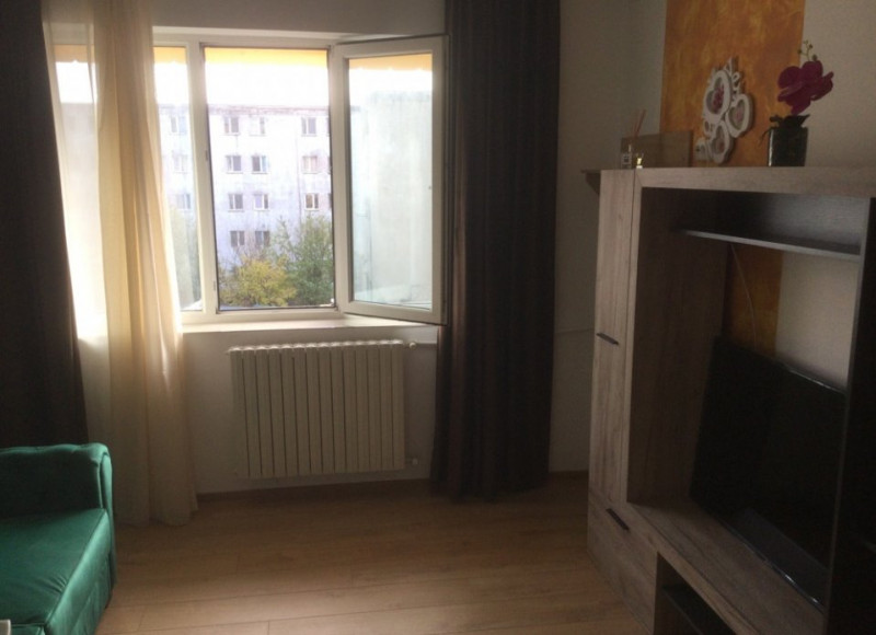 Garsoniera - Zona CET - Renovata - Mobilata LUX - Etaj 2