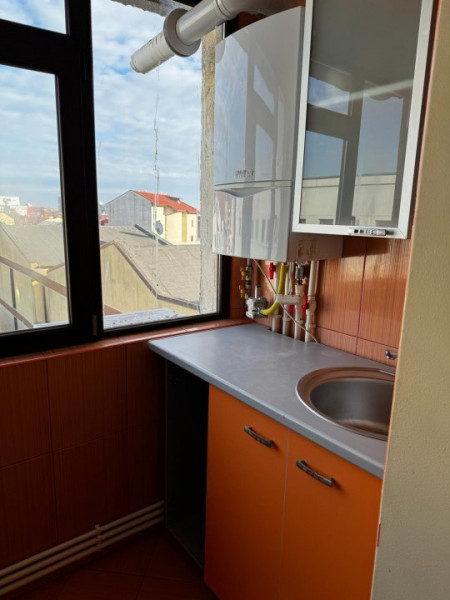 Apartament 2 Camere - Casa De Cultura - Imbunatatit - Centrala Pe Gaze
