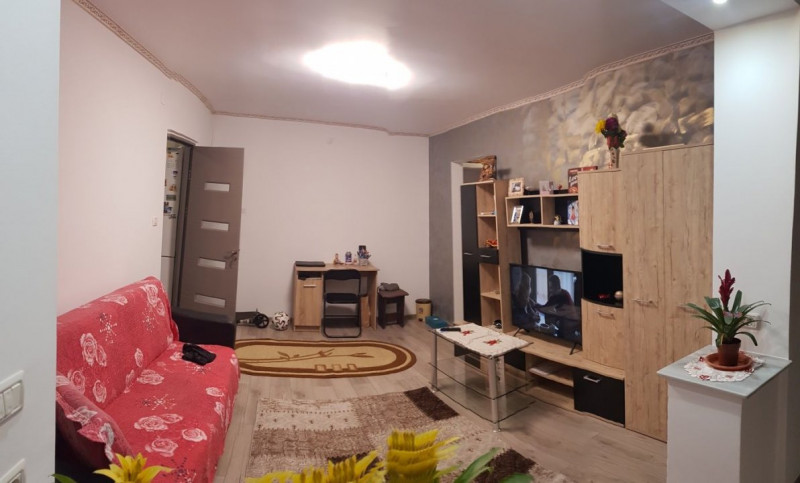 Apartament 2 Camere Semidecomandate - Zona Abator - Gaze - Renovat