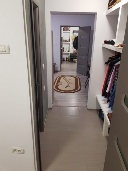 Apartament 2 Camere Semidecomandate - Zona Abator - Gaze - Renovat