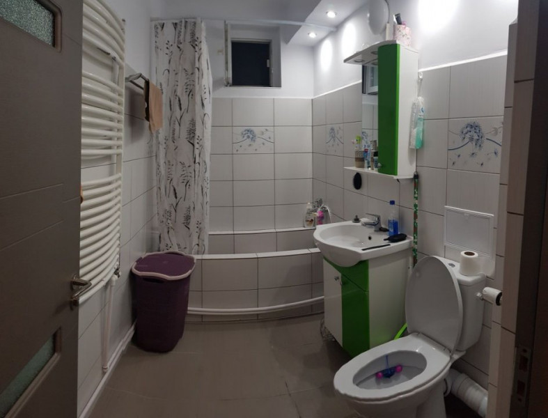 Apartament 2 Camere Semidecomandate - Zona Abator - Gaze - Renovat