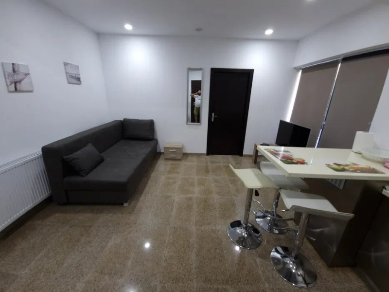 Studio / Spatiu Comercial - Mamaia Nord - Parter - Mobilat - Terasa