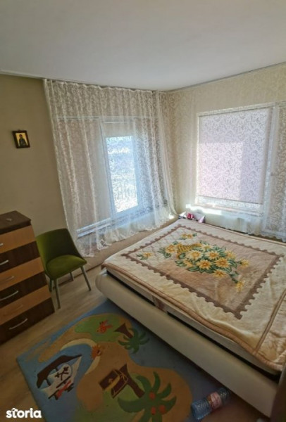 Apartament 3 Camere Decomandate - Zona KM 4 - Etaj 1 - Gaze