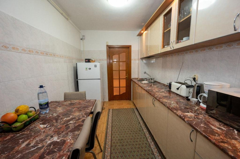 Apartament 3 Camere - Zona Victoria - Parter Inalt - Centrala Pe Gaze