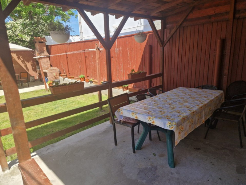Casa 3 Camere - Zona Stadion - Teren 300 Mp - Acoperis Nou