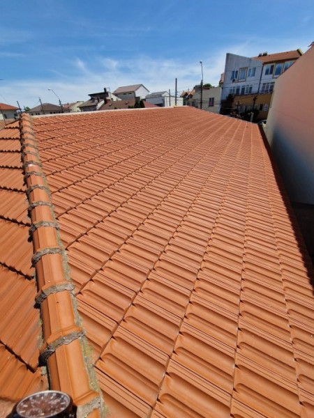 Casa 3 Camere - Zona Stadion - Teren 300 Mp - Acoperis Nou