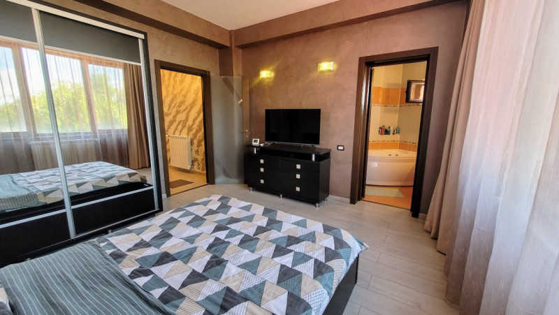 Apartament 3 Camere - Mamaia Nord - Pe Malul Lacului - Loc Parcare