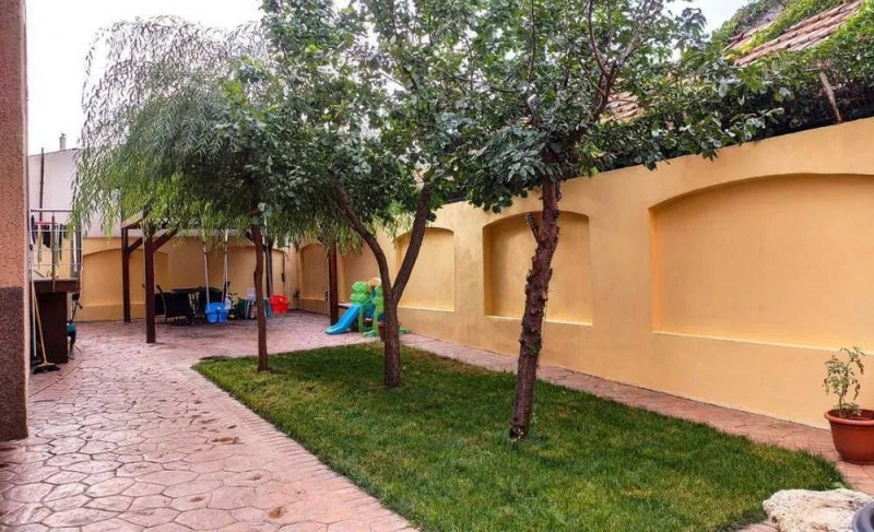 UNICAT!!!-APARTAMENT 4 CAMERE IN VILA BENEFICIAZA DE CURTE