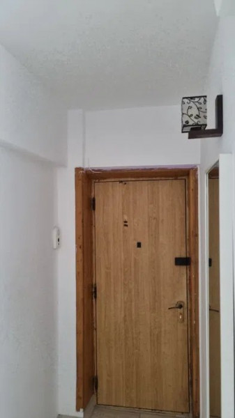 Apartament 3 Camere - Capitol - Etaj 1 - Mobilat - Centrala Pe Gaze