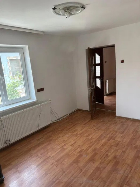 Casa 5 Camere - Zona Anda - Teren 230 Mp - Centrala Pe Gaze