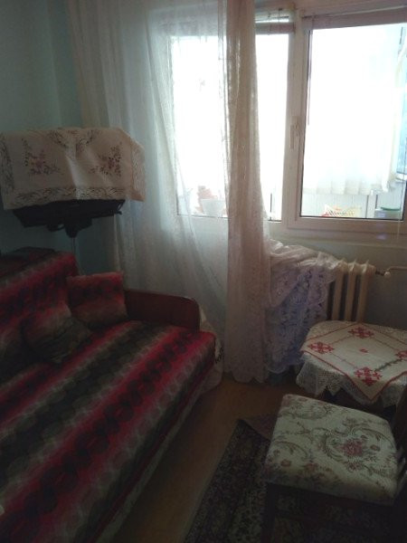 Tomis III - Soveja Apartament cu 3 camere decomandate - Izolat