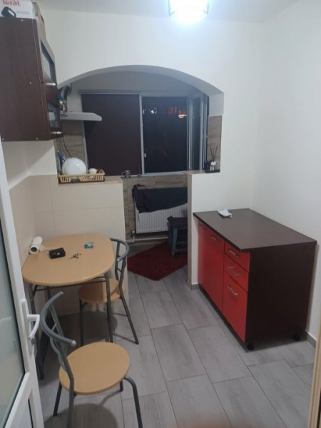 Garsoniera Decomandata - Zona Abator - Parter - Renovata - Centrala Pe Gaze