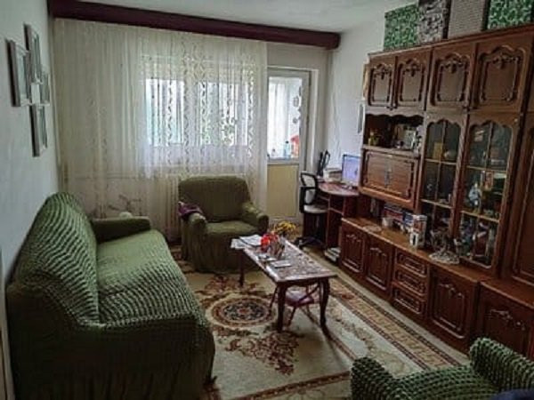 Apartament 2 Camere - Zona Abator - Mobilat - Loc Parcare Primarie