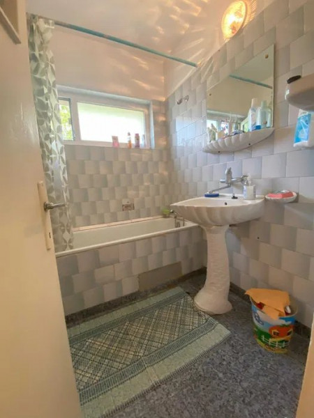 Apartament 4 Camere - Centru - Liceul Traian -  Etaj 1 