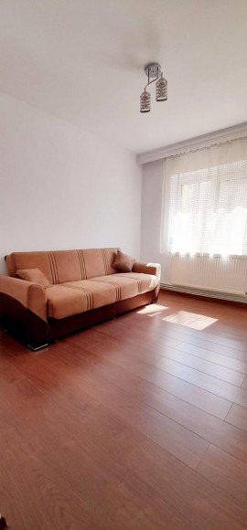 Apartament 3 Camere - Zona Poarta 6 - Parter Inalt - Gaze