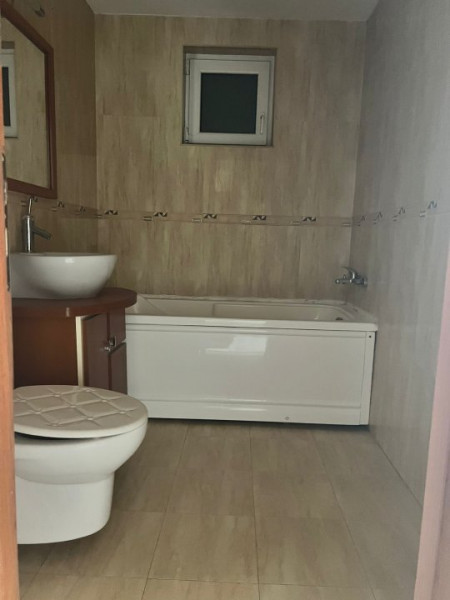 Apartament 4 Camere Transformat In 3 - Tomis 3 - Centrala Pe Gaze