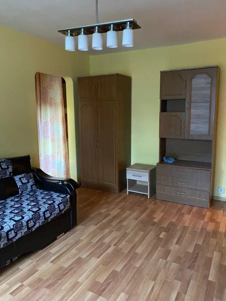 Apartament 2 Camere - Zona CET - Etaj 1 - Mobilat