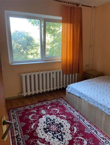Apartament 2 Camere - Zona CET - Etaj 1 - Mobilat