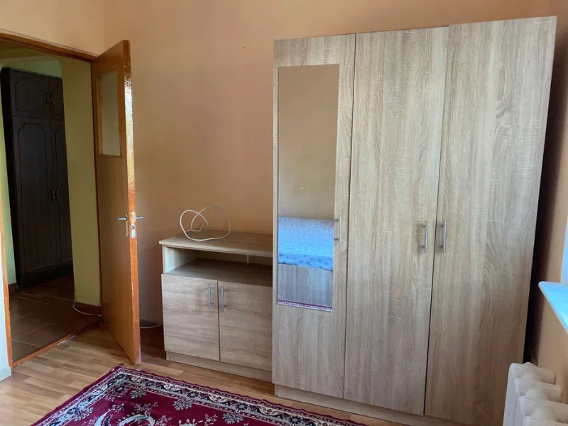 Apartament 2 Camere - Zona CET - Etaj 1 - Mobilat