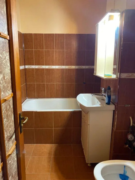 Apartament 2 Camere - Zona CET - Etaj 1 - Mobilat