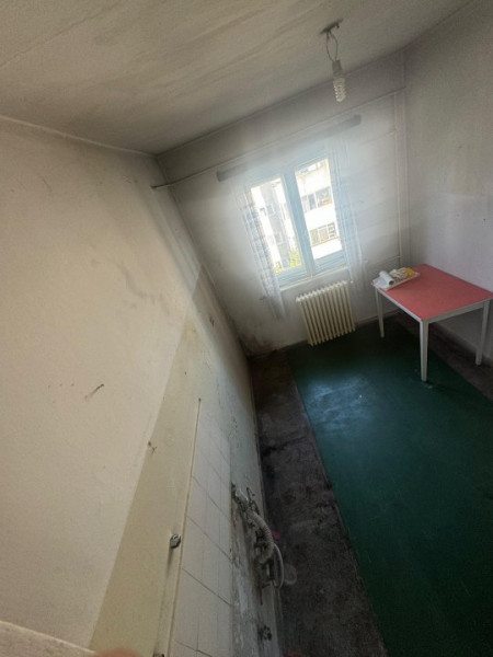 Apartament 2 Camere - Zona Dacia - Etaj 4 Cu Pod - Gaze Pe Scara