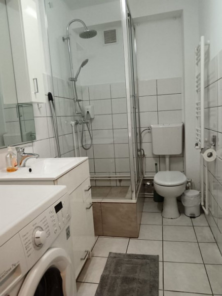 Locuinta/Spatiu Comercial - Tomis 3  - Parter - Centrala Pe Gaze