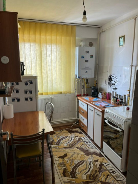 Apartament 2 Camere - Tomis III - Etaj Intermediar - Centrala Pe Gaze