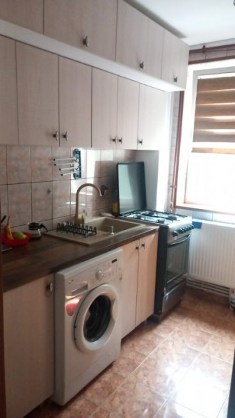 Apartament 2 Camere - Abator - Etaj 1 - Mobilat - Centrala Pe Gaze