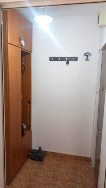 Apartament 2 Camere - Abator - Etaj 1 - Mobilat - Centrala Pe Gaze
