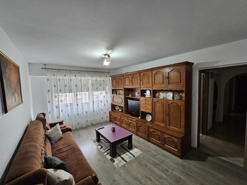 Apartament 3 Camere - Tomis Nord - Etaj 2 - Mobilat - Centrala Pe Gaze