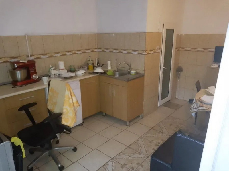 Casa 3 Camere - Zona Bratianu - Teren 200 Mp - Centrala Pe Gaze - Garaj