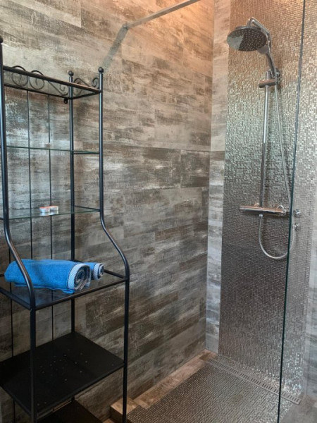 TOMIS II -MIRCEA CEL BATRAN-APARTAMENT CU 2 CAMERE LUX CENTRALA GAZE