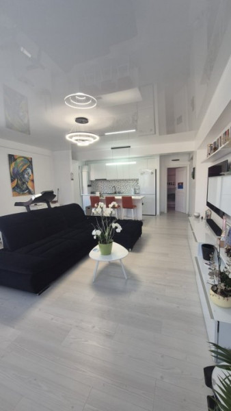 Apartament 4 Camere - Zona Compozitori - Totul Nou -Optiona Loc Parcare Acoperit