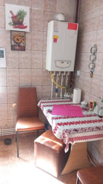 Apartament 2 Camere - Zona Abator - Etaj 1 - Centrala Pe Gaze