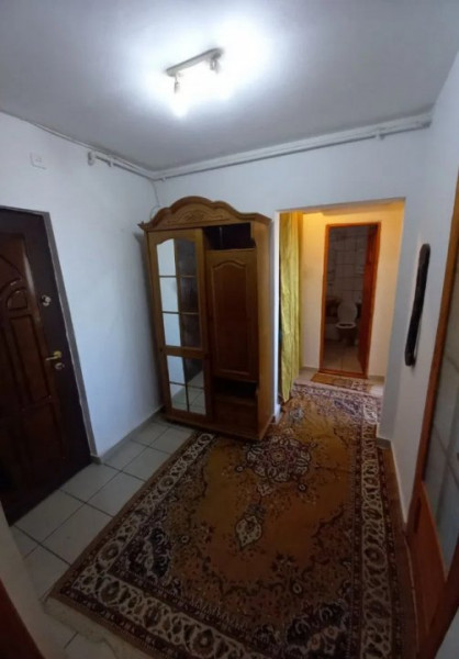 Apartament 2 Camere - Decomandate - Zona Abator - Mobilat - Centrala Pe Gaze