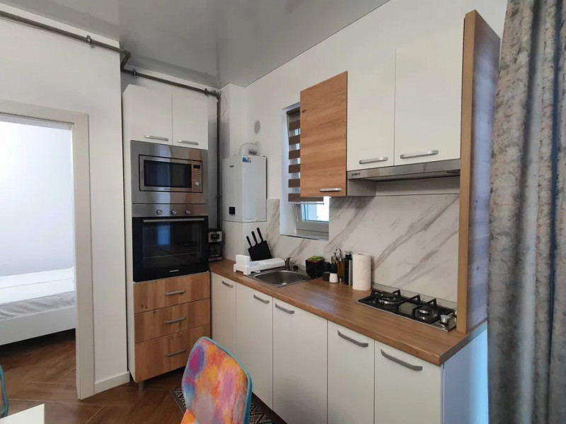 Apartament 2 Camere - Pe Promenada - Vedere Laterala La Mare